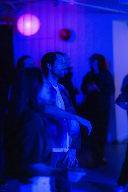 Synthesis: Vancouver AI Community Meetup Afterparty #NeurIPS — photo by Tristan Brand