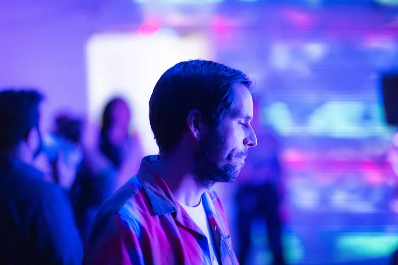 Synthesis: Vancouver AI Community Meetup Afterparty #NeurIPS — photo by Tristan Brand