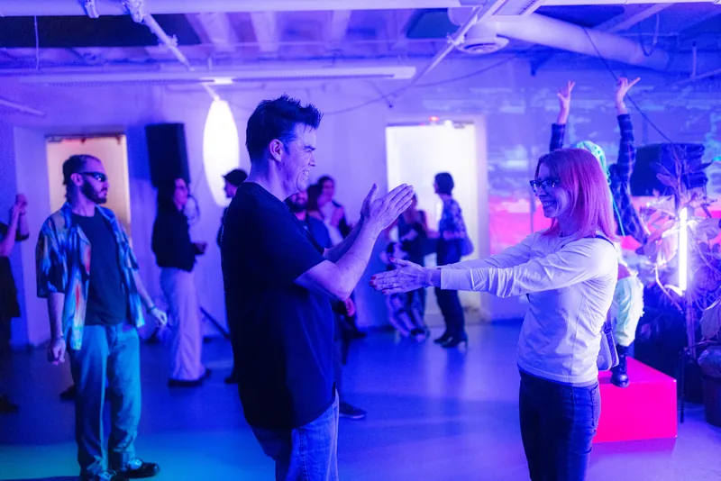 Synthesis: Vancouver AI Community Meetup Afterparty #NeurIPS — photo by Tristan Brand