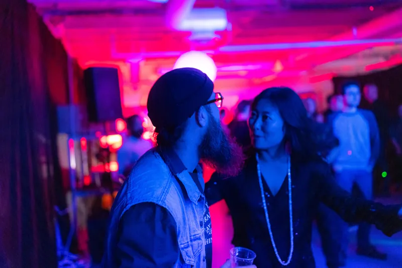 Synthesis: Vancouver AI Community Meetup Afterparty #NeurIPS — photo by Tristan Brand