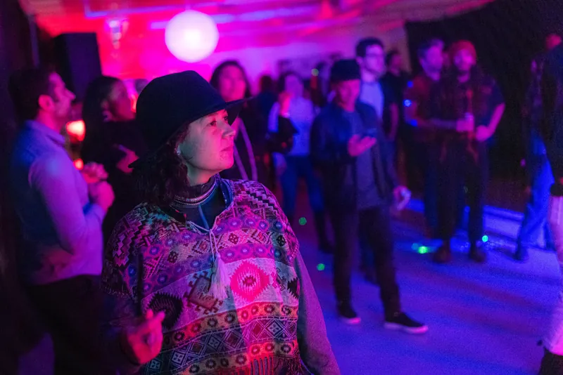 Synthesis: Vancouver AI Community Meetup Afterparty #NeurIPS — photo by Tristan Brand