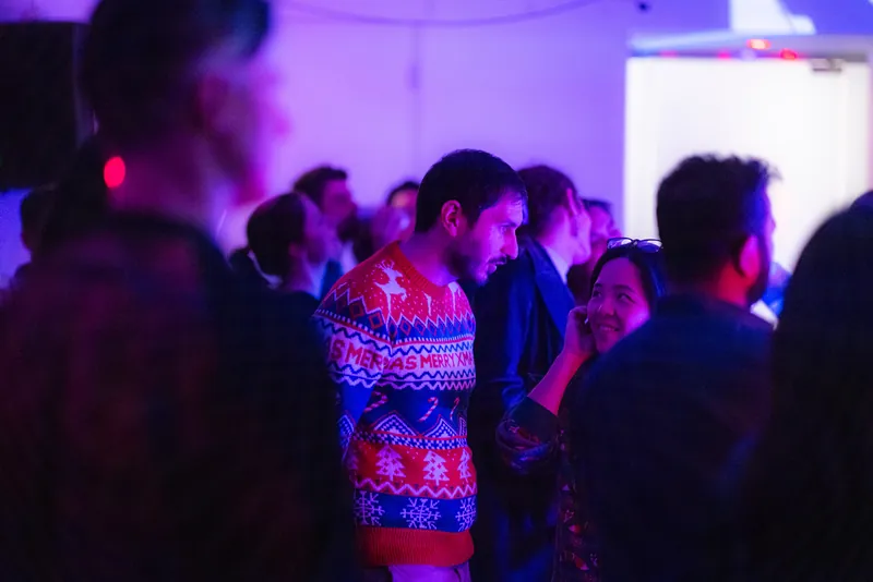 Synthesis: Vancouver AI Community Meetup Afterparty #NeurIPS — photo by Tristan Brand