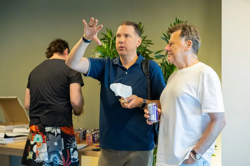 Pre-program networking and arrival conversations at MML, photo 015.